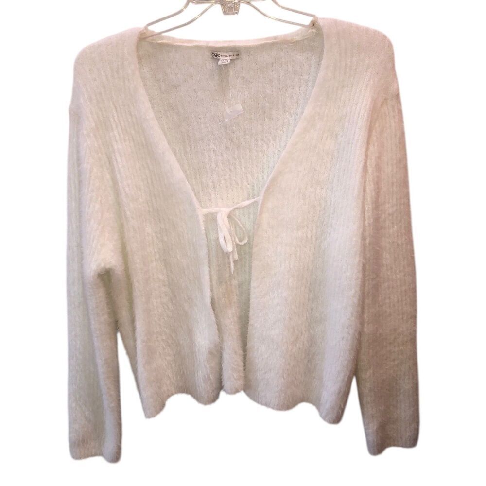 Cato Size 22 24 White Tie Front Open Crop Cozy Fuzzy Eyelash Cardigan Sweater